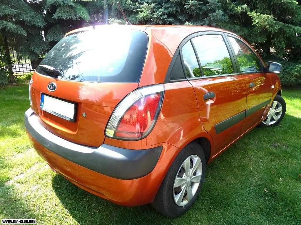 kia-rio-1-4-sporty-edition-hatchback-1348194-2